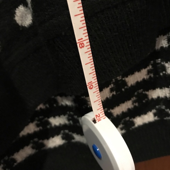 *donate 3/1/22* H&M wool blend crew neck sweater - Picture 6 of 8